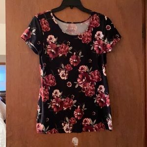 Flower print tshirt